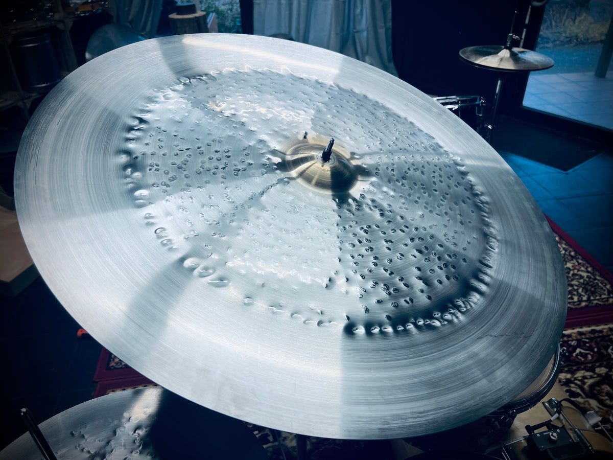 Kmicic a titanium gold bell Swish ride China 30”
