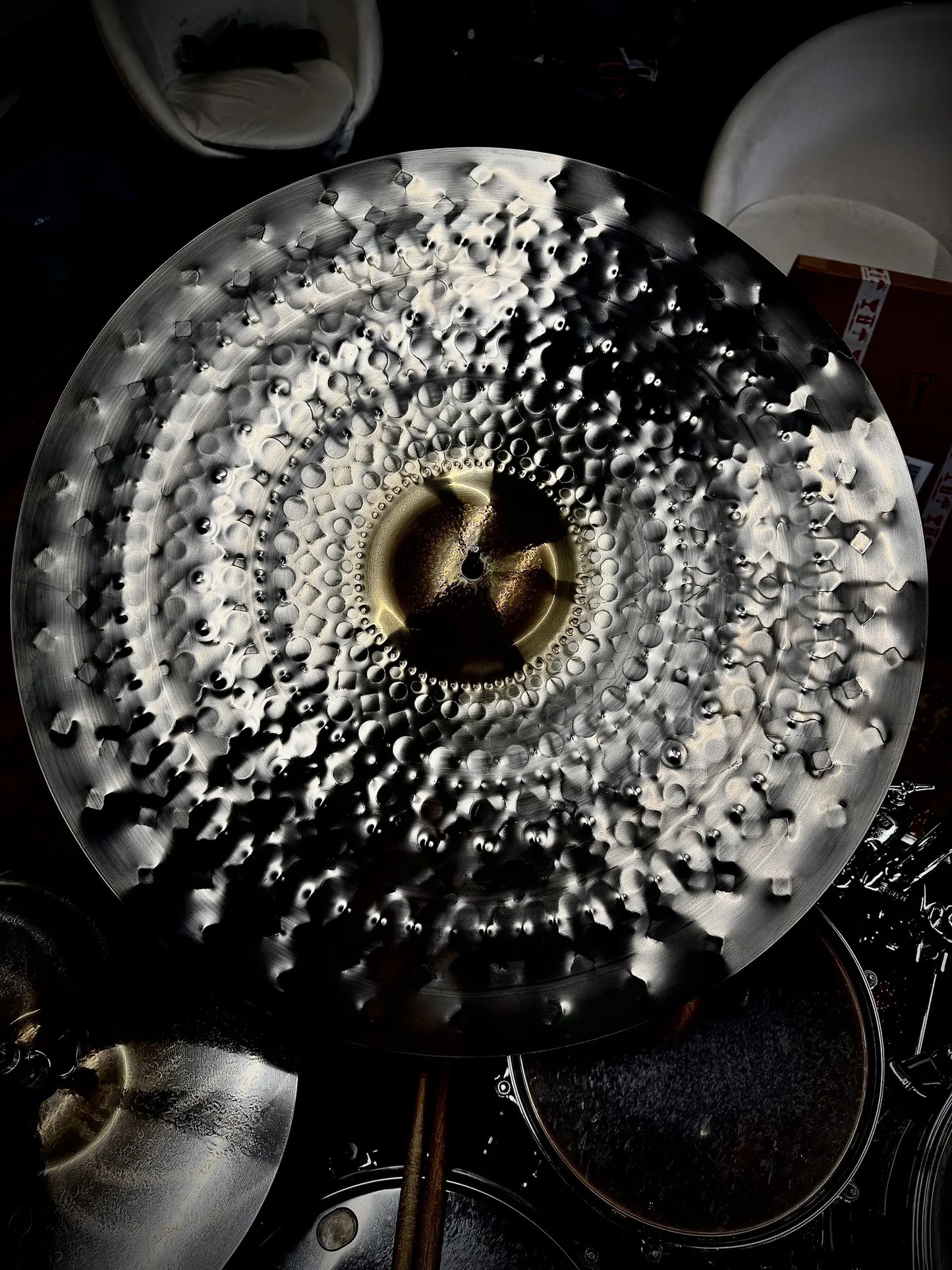 24 inch Kmicic Masterpiece Dry Dry Trash Ride heavy handmade titanium cymbal extremely dry hand hammered
