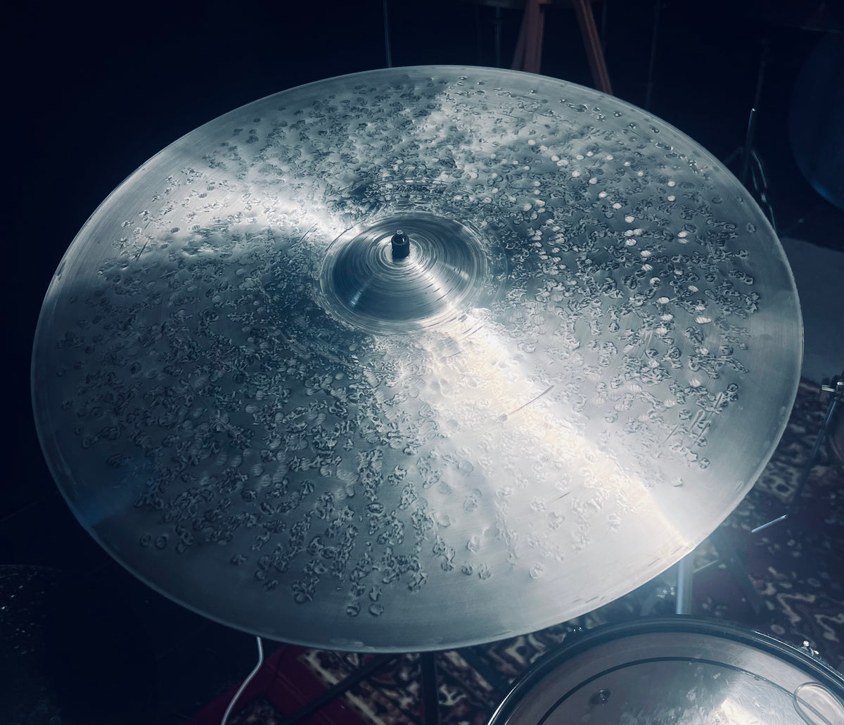 22 inch ride cymbal titanium handmade Kmicic Masters lightweight precise stick definition studio ride